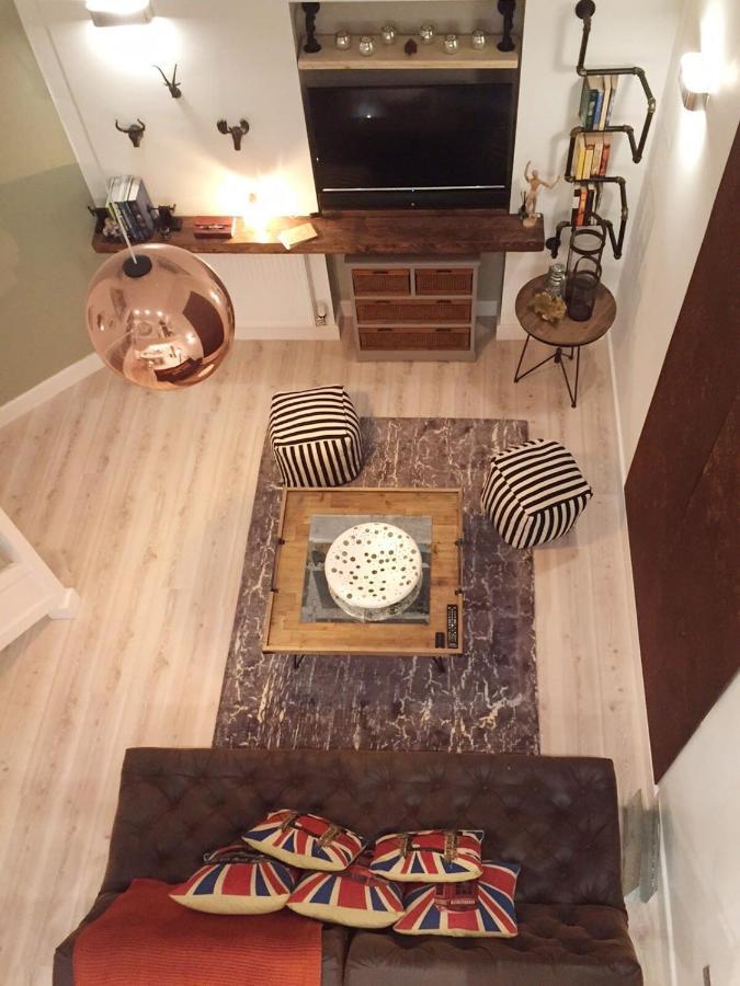 Spacious 1 Bedroom Split Level Old Pub Conversion Tower Bridge London Exterior photo
